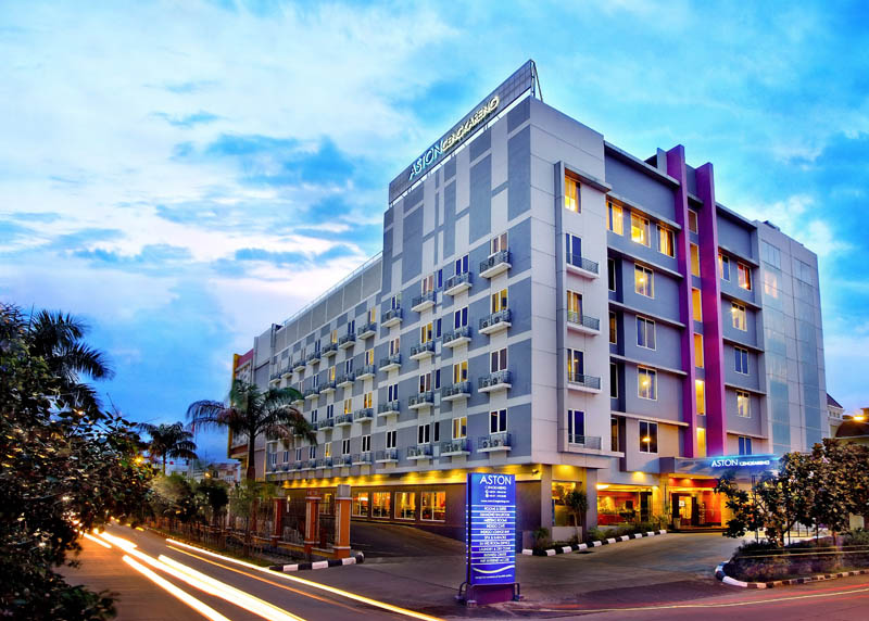 تور اندونزی هتل آستن سنگکارنگ - آژانس مسافرتی و هواپیمایی آفتاب ساحل آبی
